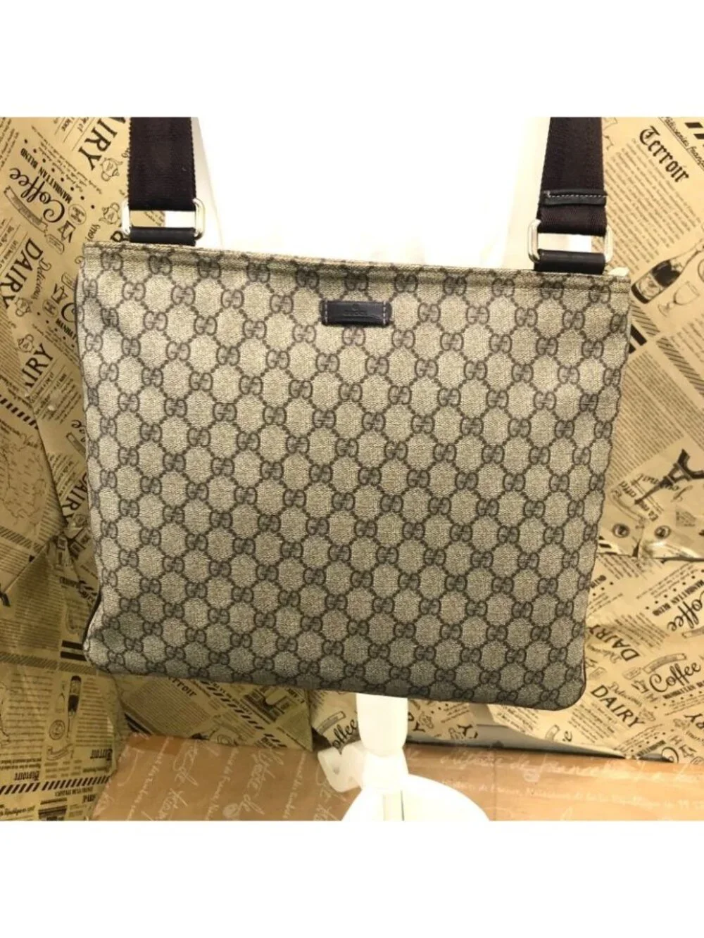Gucci GG Pattern Supreme Shoulder Bag - Picture 1 of 9